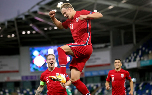 赌博网址-中路进攻是指在对方半场发展和结束的进攻