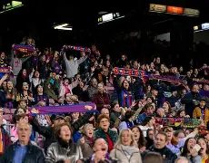 博彩平台网址大全-女足对员